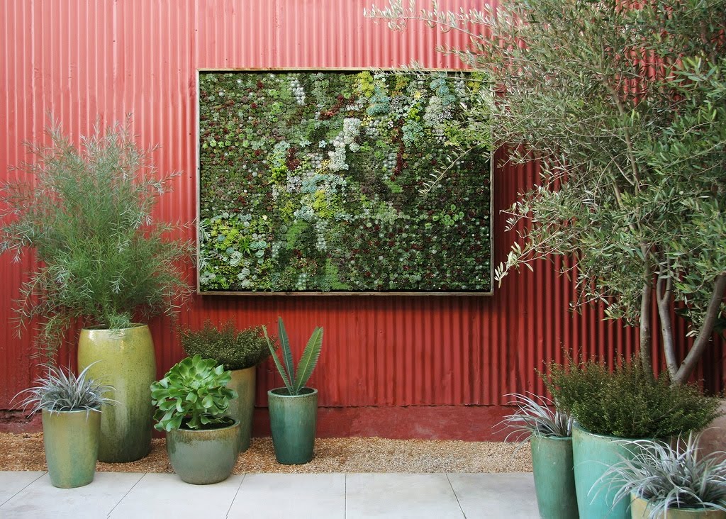 flora+grabbs+vertical-succulent-garden-at-flora-grubb-gardens.jpg