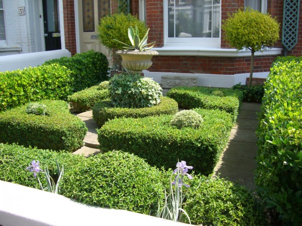 formal-garden-600x450.jpg