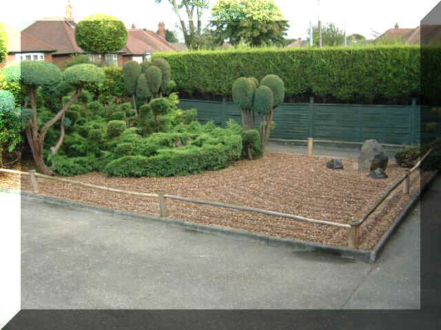 frontgarden01.jpg
