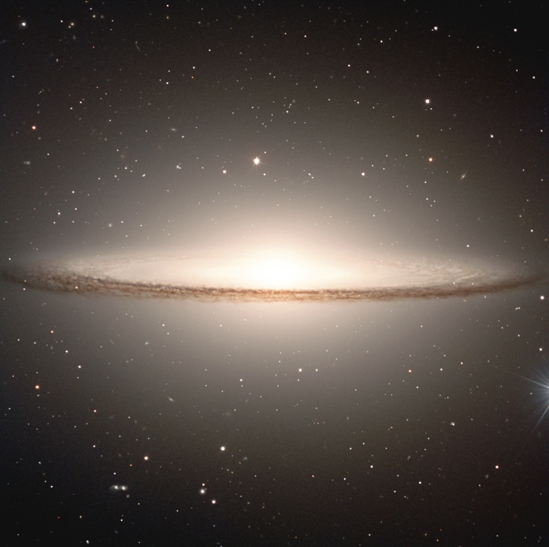 Galaxia_Sombrero_M104_NGC4594.jpg