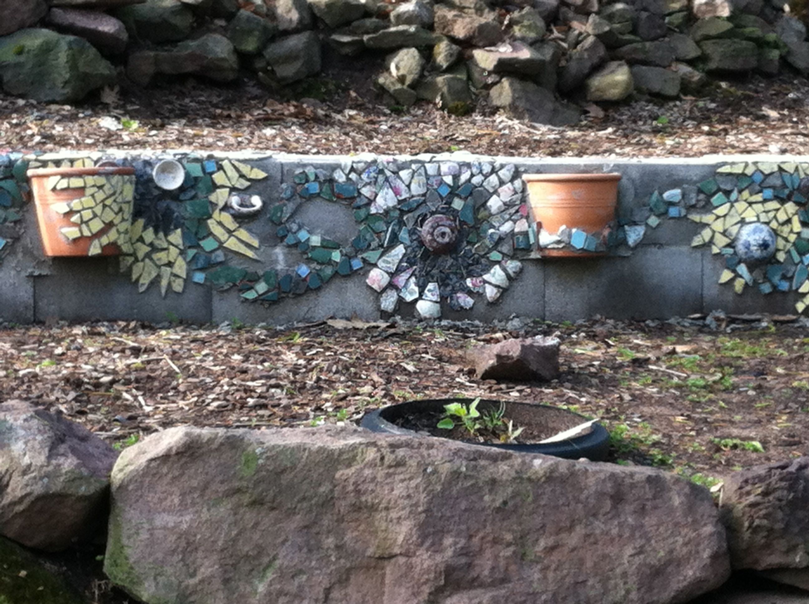 gardenwalldetail.jpg