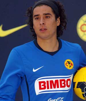 GUILLERMO-OCHOA.jpg