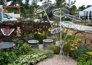 hampton-court-recycled-london-wildlife-garden.jpg