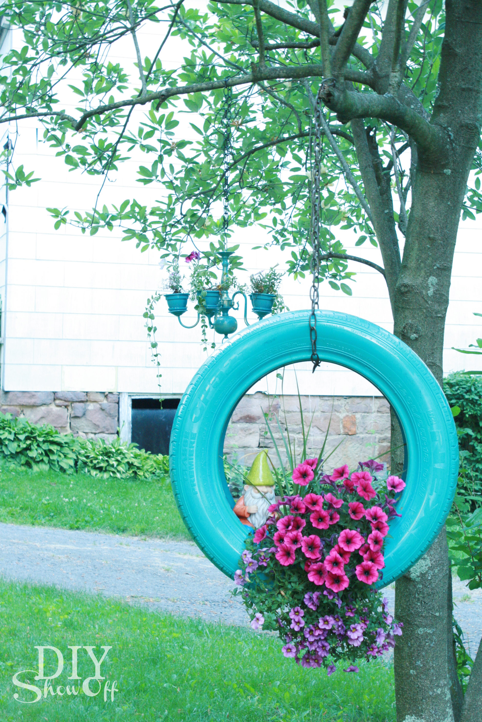 hanging-tire-flower-planter-tutorial.jpg