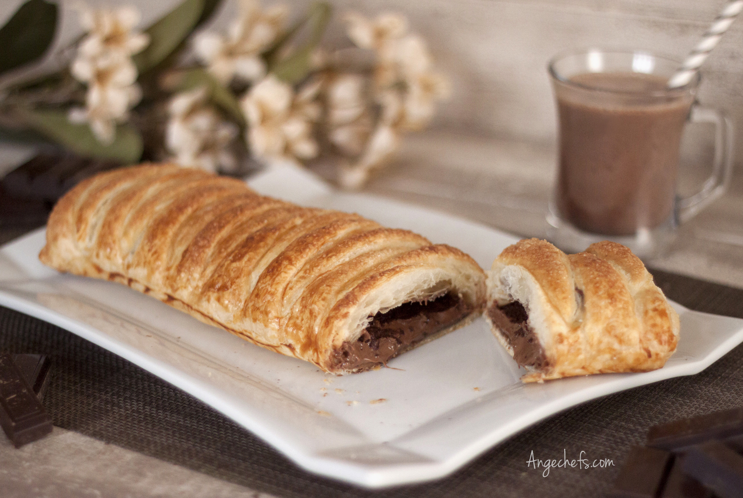 Hojaldre-relleno-de-Chocolate-1-angechefs.com_.jpg