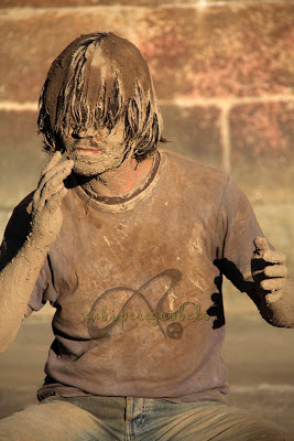 hombre+barro0001.jpg