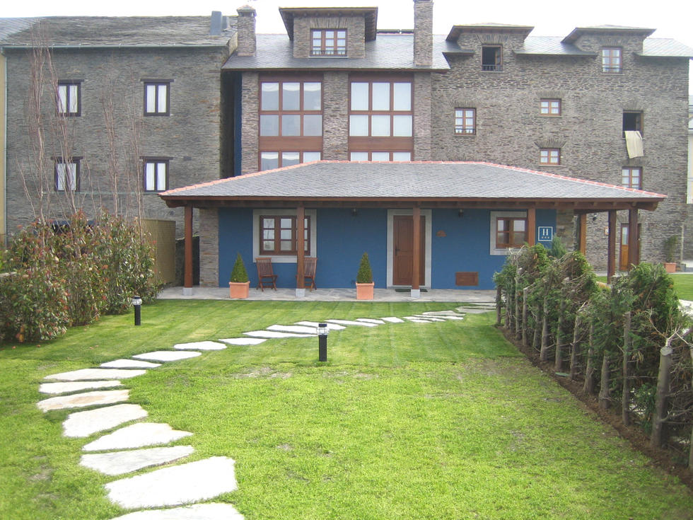 hotel-pleamar-en-puerto-de-vega_3897841.jpg