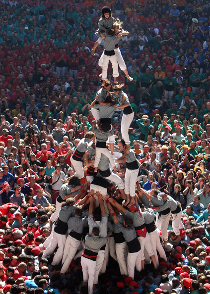 Human+Towers+Built+22nd+Tarragona+Castells+HY2PiWnSzdCl.jpg
