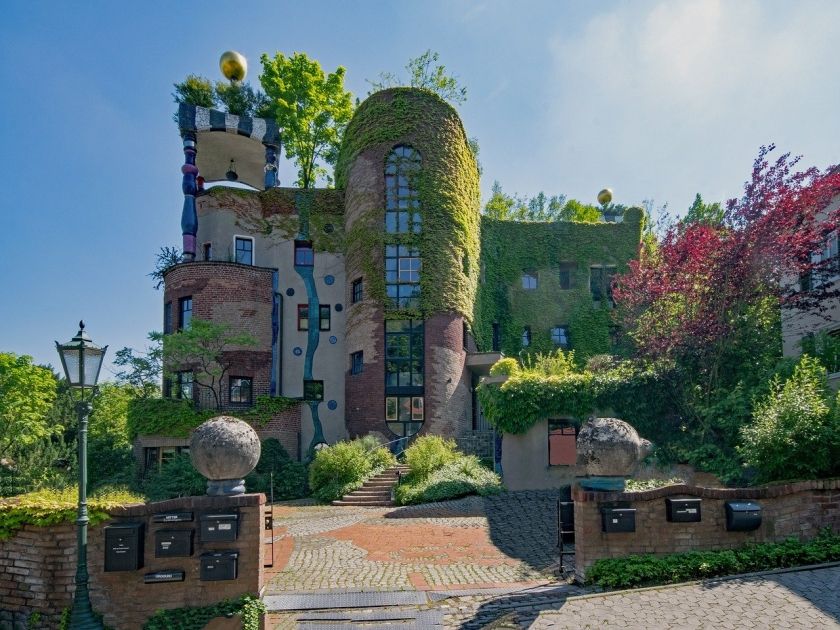 Hundertwasserhaus_Bad_Soden.jpg