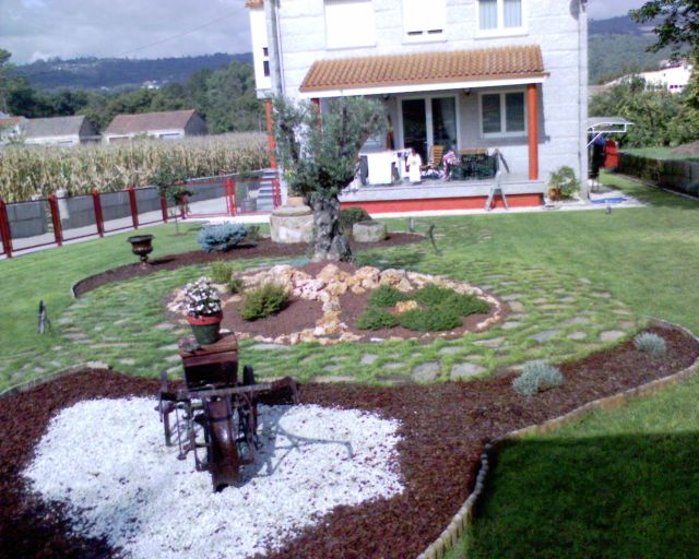 Jardín finalizado (vista parcial).JPG