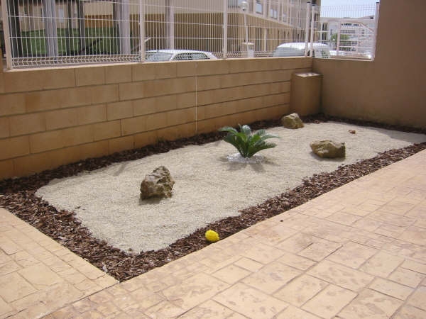 jardin-grava-2.JPG