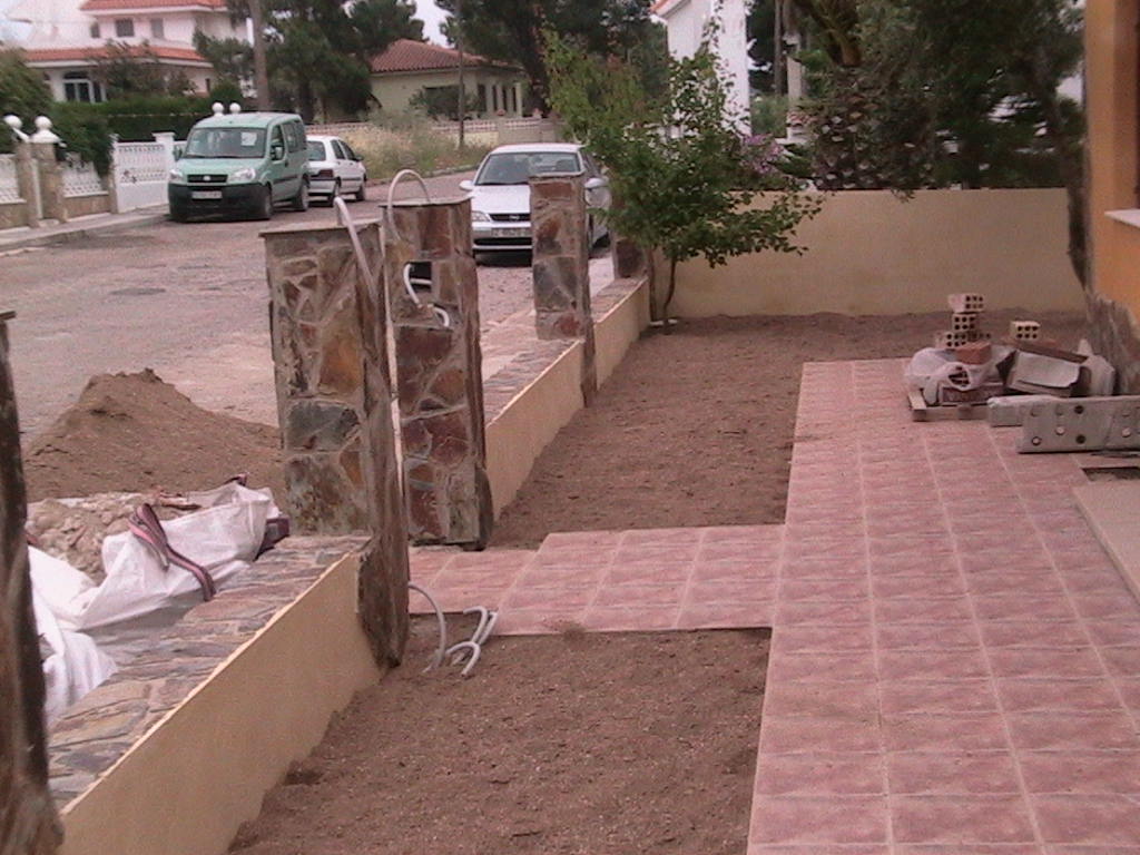 jdv1243200760f.JPG