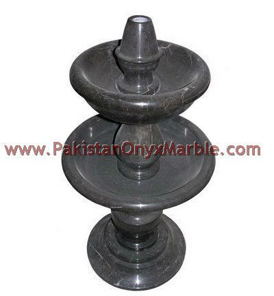 Jet_Black_marble_fountain.jpg