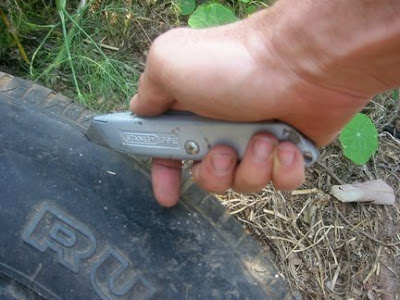knifesmall.jpg