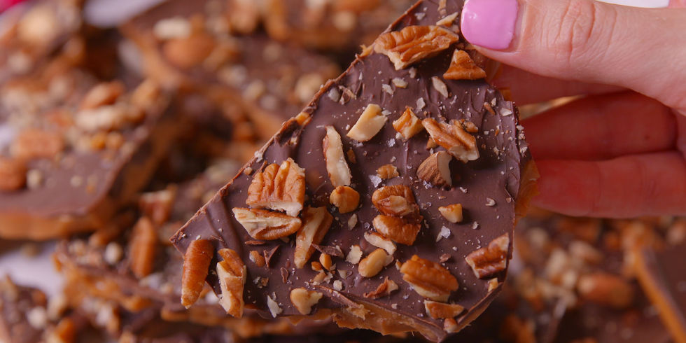 landscape-1481046116-chocolate-toffee-2.jpg