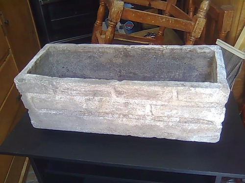 maceta-de-cemento-60-cm-buen-estado-imitacion-piedras-D_NQ_NP_4110-MLA139751236_259-O.jpg