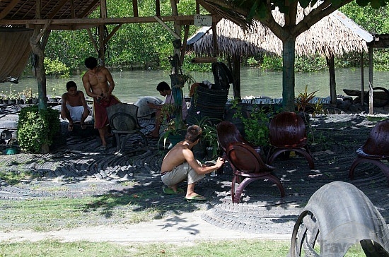 making-furniture-from-old-tires-tagbilaran-city.jpg