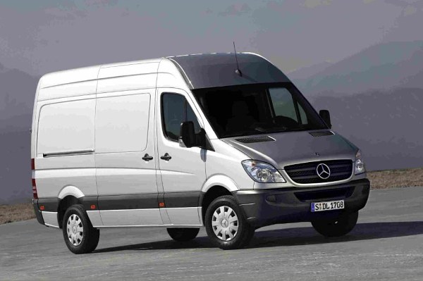 mercedes_sprinter_furgon_d.JPG