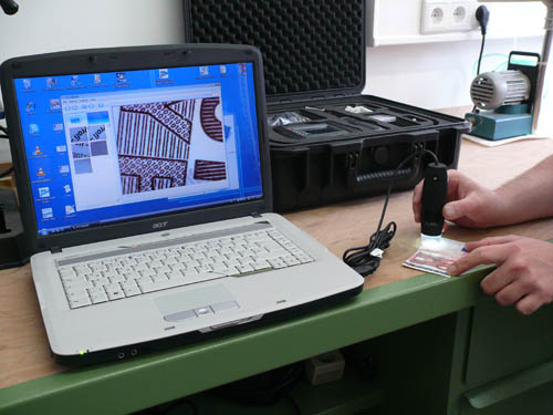 microscopio-pce-mm200-uso1.jpg