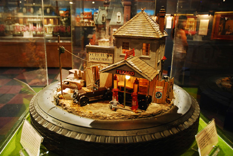 miniature-museum-tire-garage.jpg