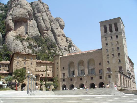 monasterio-de-montserrat.jpg