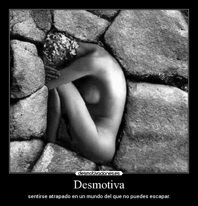 Mujer_atrapada_entre_rocas.jpg