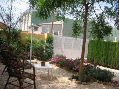 normal_jardin%20delantero%20002.jpg