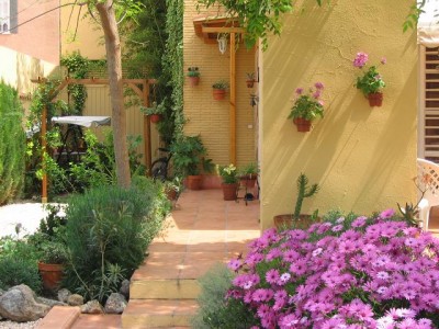 normal_jardin%20delantero%20010.jpg