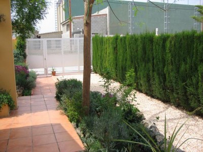 normal_jardin%20delantero%20017.jpg