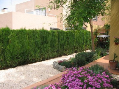 normal_jardin%20delantero%20018.jpg