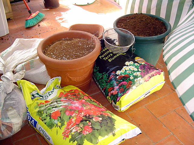 opt1209596994s.JPG