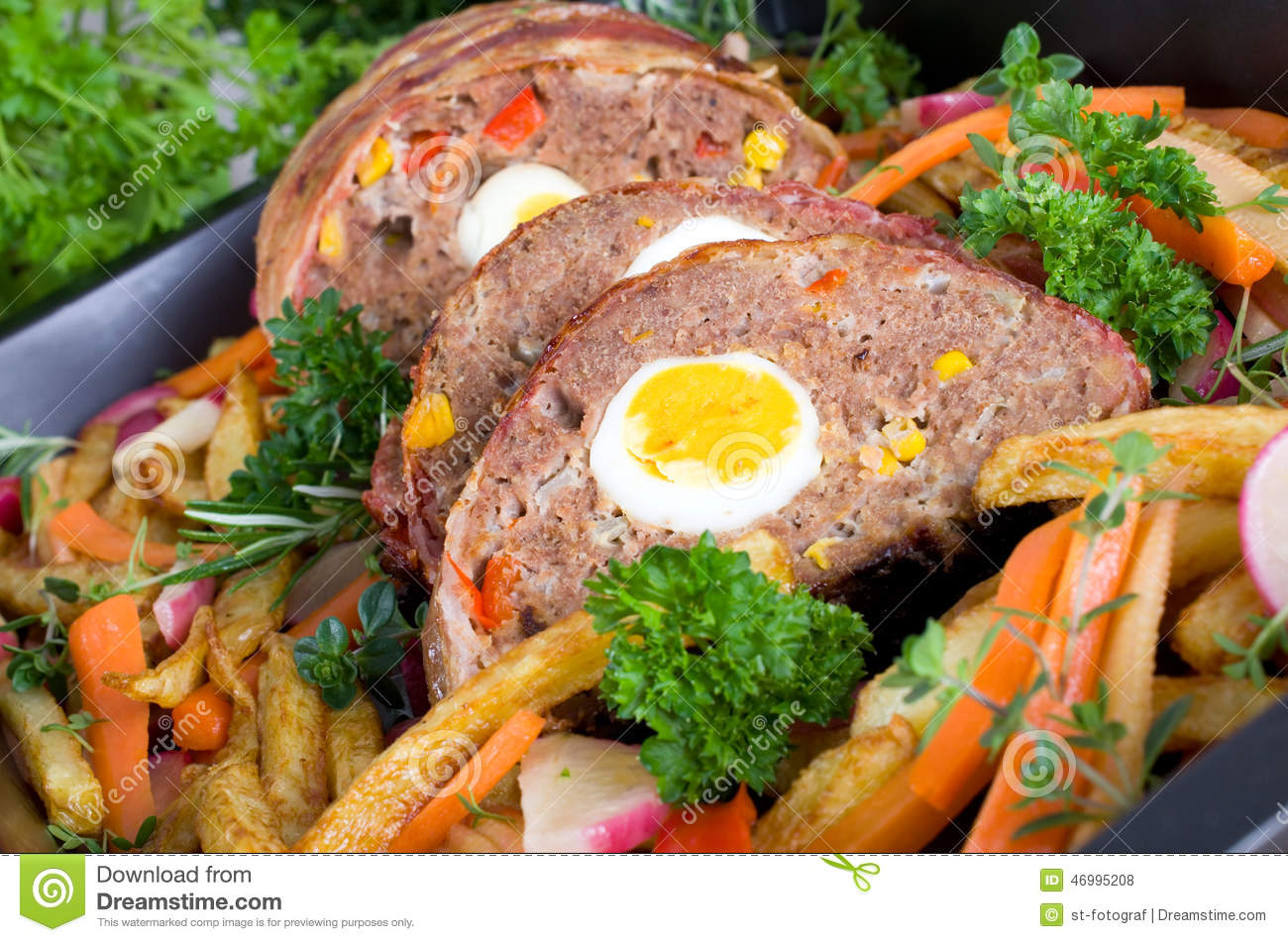 pan-con-carne-relleno-del-horno-46995208.jpg