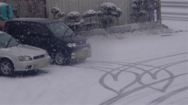 parking-car-hearts-600x337.jpg