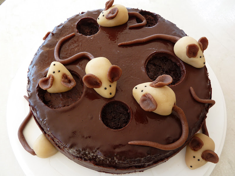 Pastel+de+choco+y+cola+ratonero+012.jpg