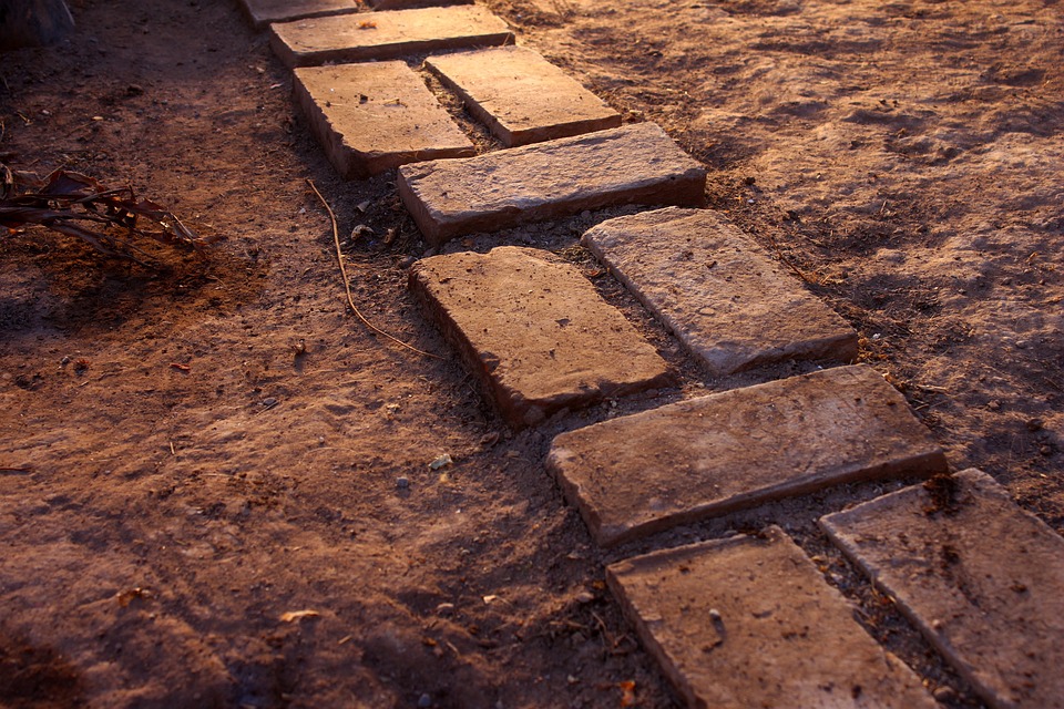 path-56878_960_720.jpg
