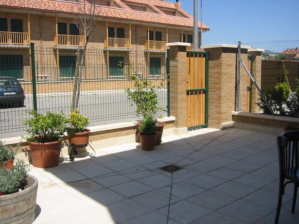 Patio%20entrada%202005%203.jpg