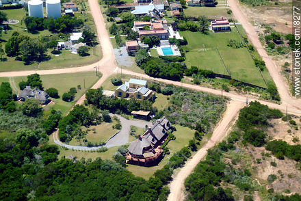 pedele2082x.jpg