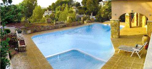 PISCINA%20CON%20PORCHE%7E0.jpg