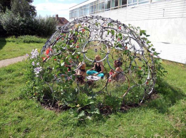 planting-happiness-urban-vertical-gardening-2013-dome-bicycle-rims.jpg