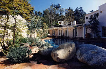 pool01.jpg