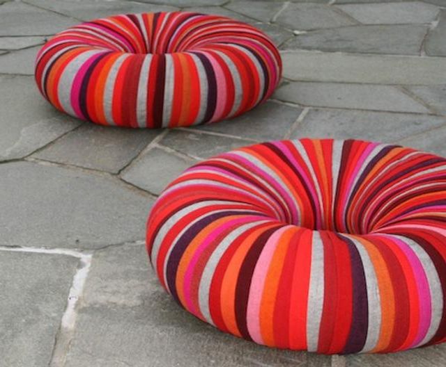 pouf-coloridos-reciclados.jpg