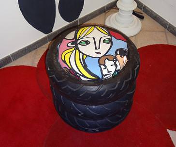 poufgommescooterpopart.jpg