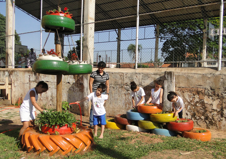 PROJETO_REUTILIZANDO_PNEUS_ESCOLA_MUNICIPAL_SANTA_DUARTE_DINCAO_PVENCESLAU_003.jpg
