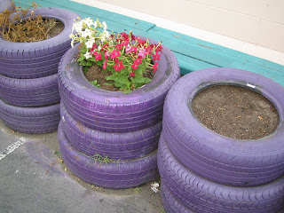 purple+tires+%26+flower.JPG