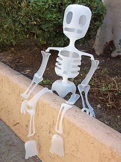reciclados+decoracion+para+halloween+manualidades+facil+barato+ahorro+rapido+reciclar+reciclaje1.jpg