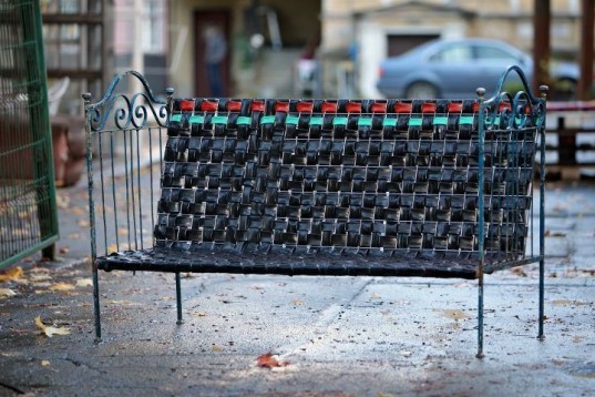 Recycled-innertube-bench-Ivars-Gansons-2-537x358.jpg