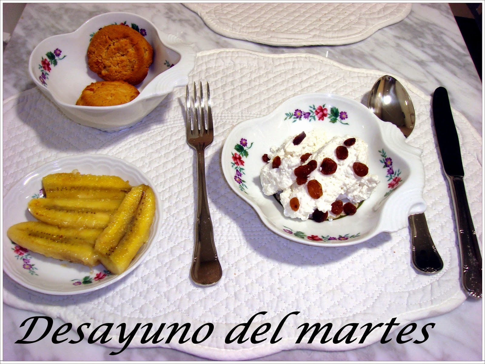 reques%C3%B3n+con+pasas,+pastas+integrales+y+pl%C3%A1tano+asado.JPG