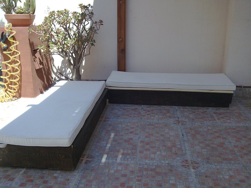 rgh1245350081i.jpg
