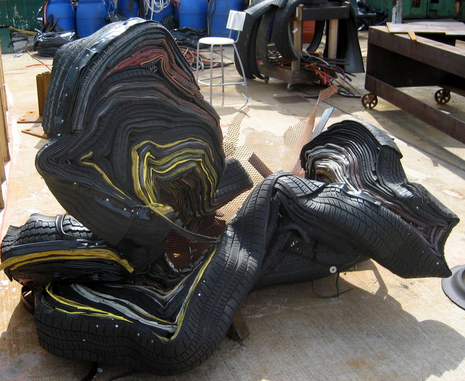 Scupture-Garden-Tires-14Apr07--716356.JPG