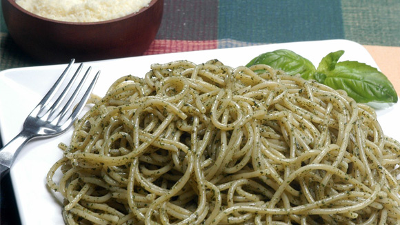 spaghettis_con_albahaca_13_3.6.58_326X580.Jpe